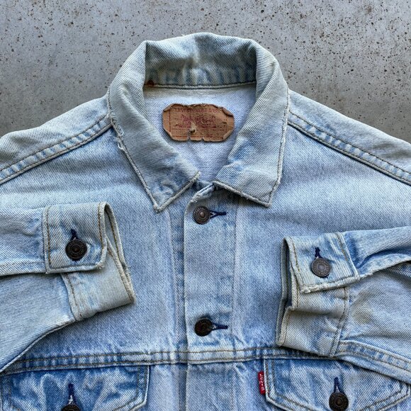 Vintage 1980's Levi's Denim Jacket Trucker Type III Men's Small Light Wash USA - Picture 3 of 9